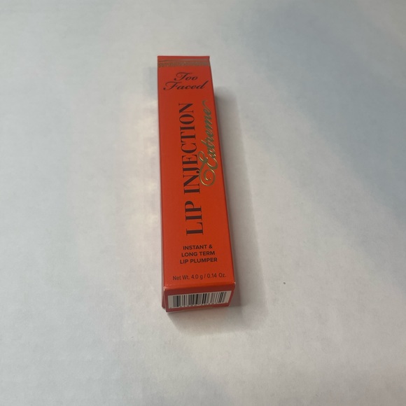 Too Faced Lip Injection Extreme - Picture 8 of 9